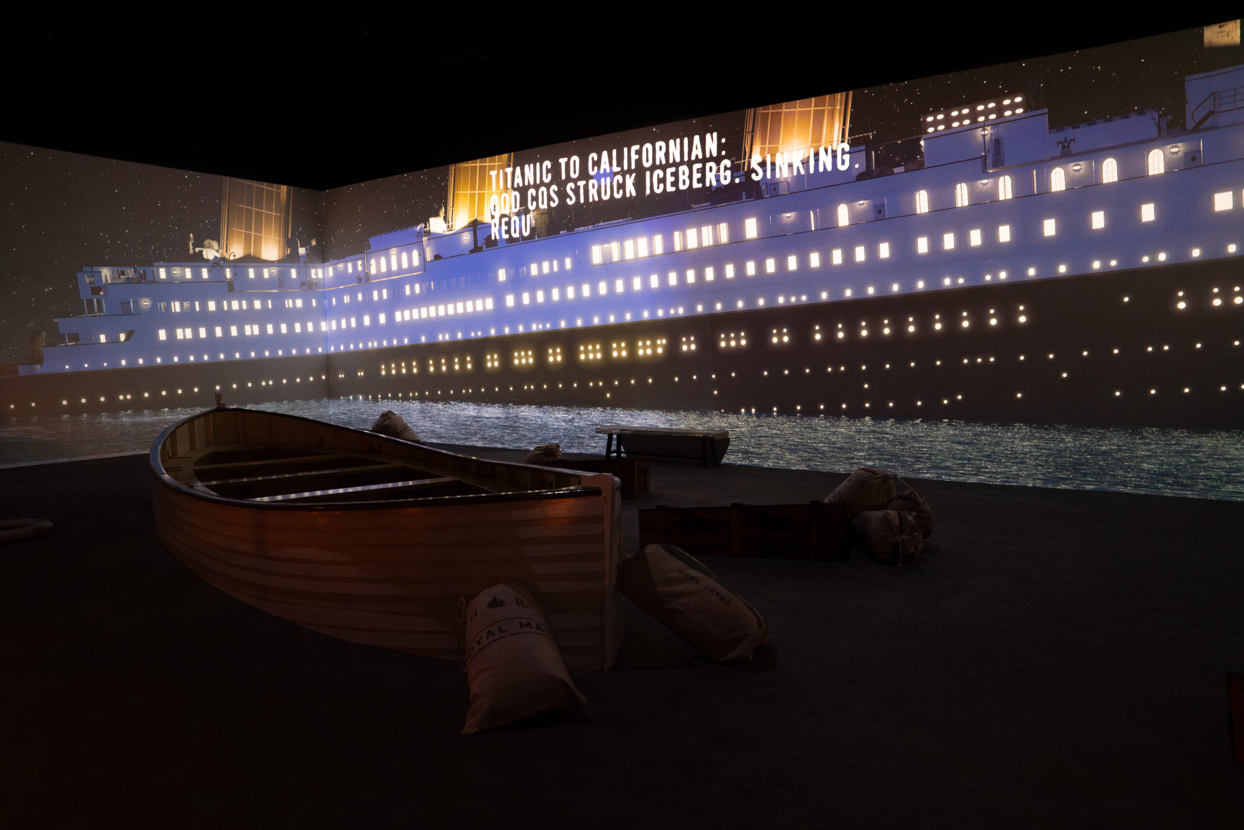 Piero Maranghi e Leonardo Piccicinini alla scoperta di Titanic An Immersive Voyage, la mostra immersiva dedicata al transatlantico Titanic, allestita nel 2024 allo spazio Lampo Scalo Farini di Milano (2024)